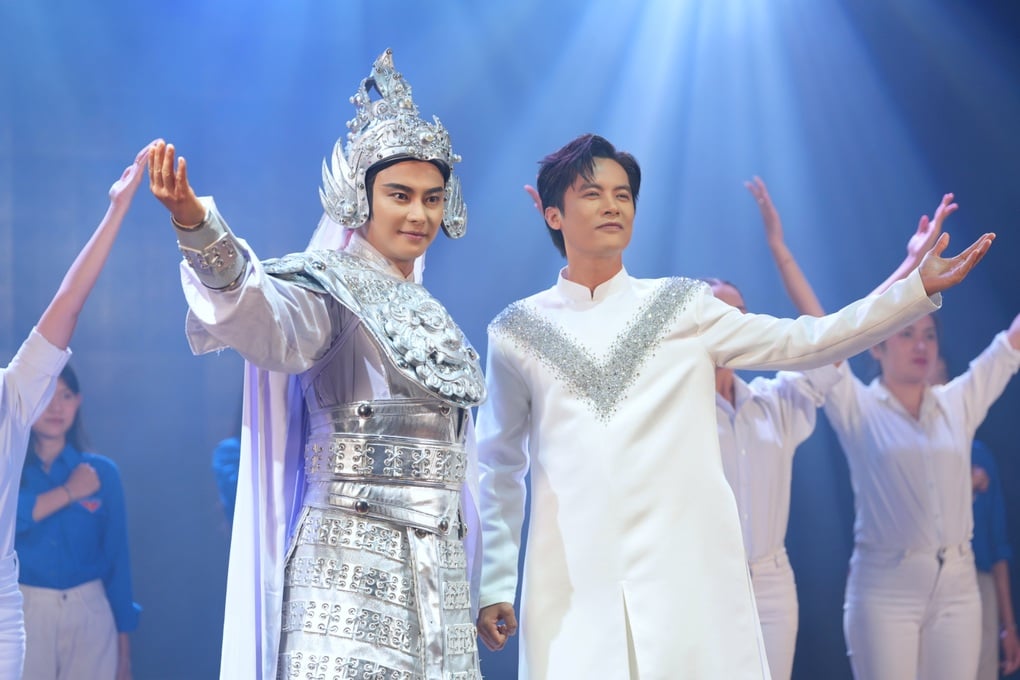 NSƯT Võ Minh Lâm, ca sĩ Minh Sang đưa cải lương vào hành khúc tuổi trẻ - 1