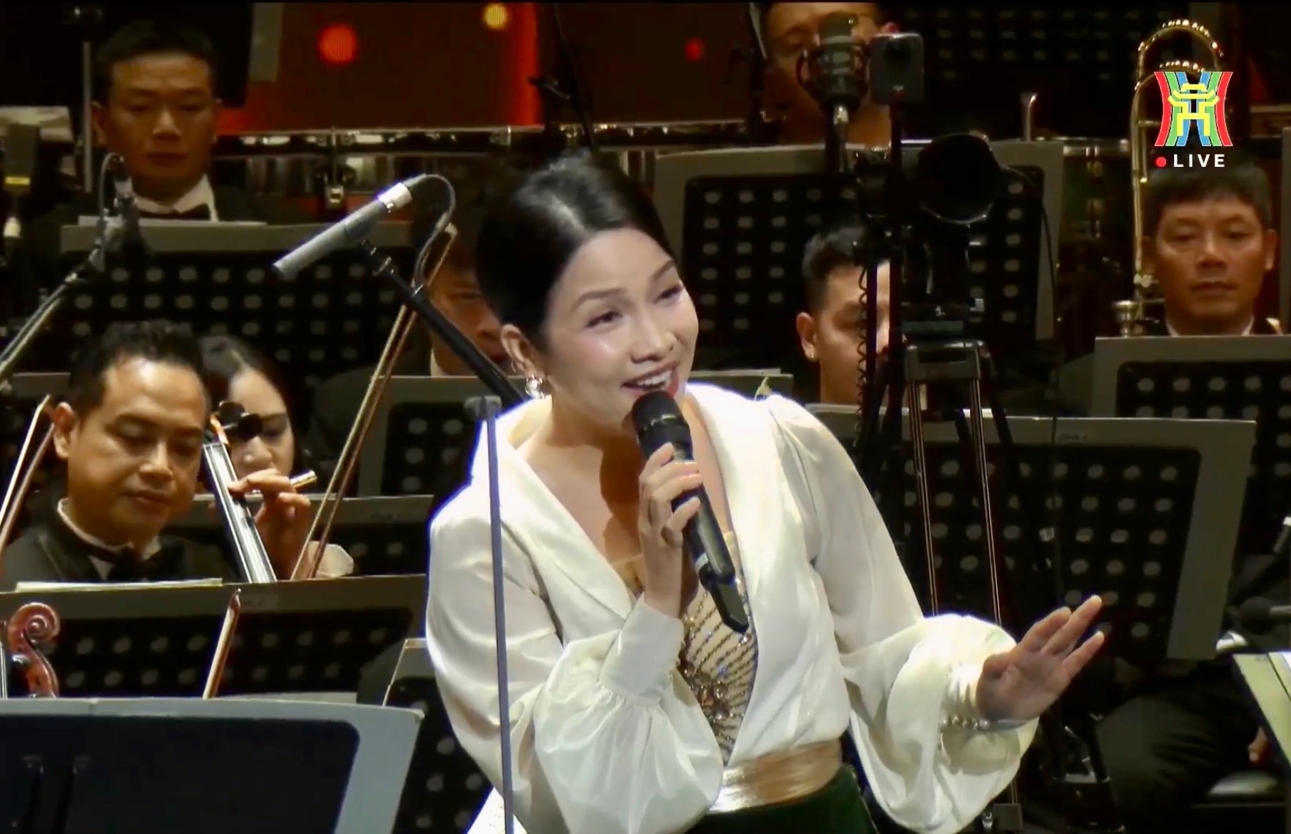 autumn-music-flowers-my-linh.jpg