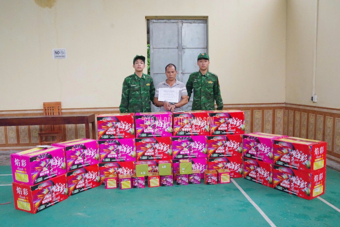 ​ເລື່ອງ​ໜອງ​ວັນ​ລີ ​ແລະ ວັດຖຸ​ລະ​ເບີດ​ຖືກ​ເຈົ້າ​ໜ້າ​ທີ່​ຈັບ​ຕົວ.
