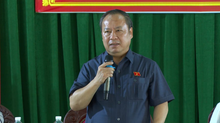 truong-doan-dbqh-tinh-chau-ngoc-tuan-tiep-xuc-cu-tri-xa-bau-can.jpg