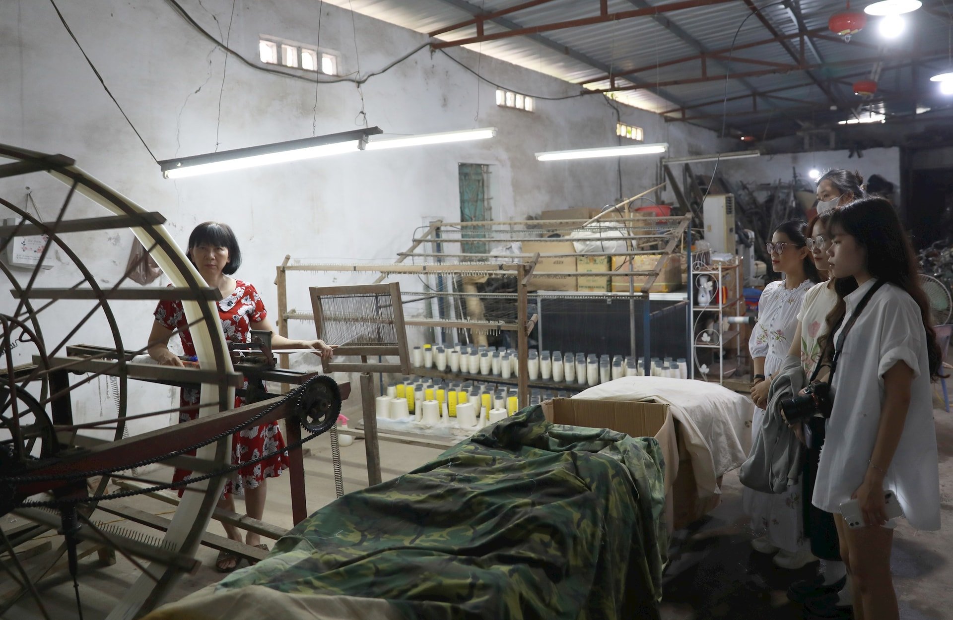 Einführung in den Reisproduktionsprozess im Dorf Van Phuc, Bezirk Ha Dong, Anh Nguyen Quang.jpg