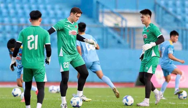 HLV Kim Sang-sik ‘vá’ lại hàng thủ đội tuyển Việt Nam, vé online trận gặp Nepal hết sạch- Ảnh 1.