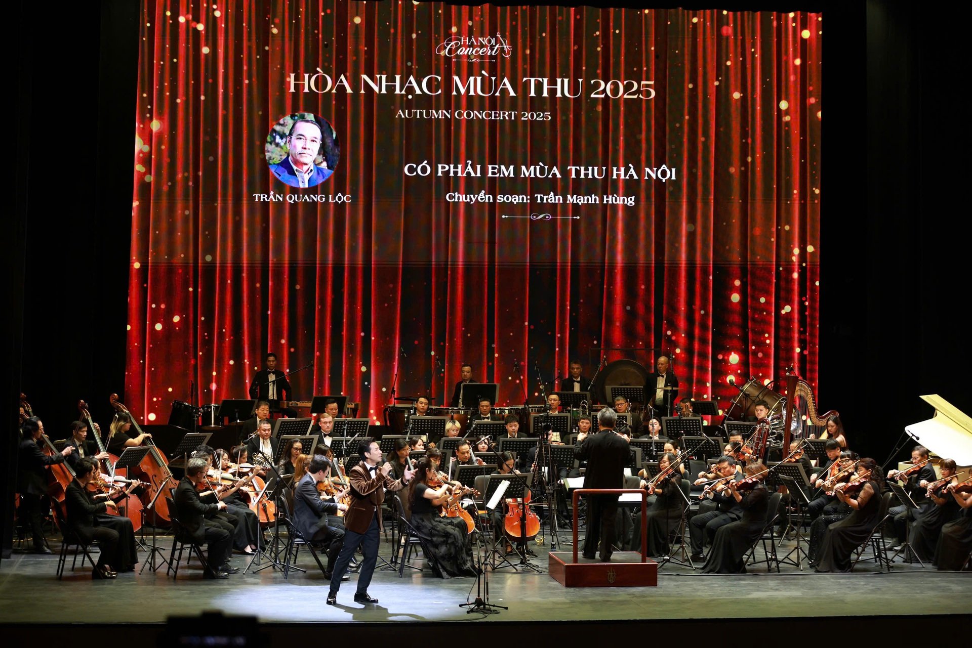 Diva Mỹ Linh gây sốt khi hát bản nhạc mùa thu bất hủ sau 31 năm - 1