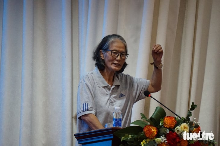 nhà văn - Ảnh 1.