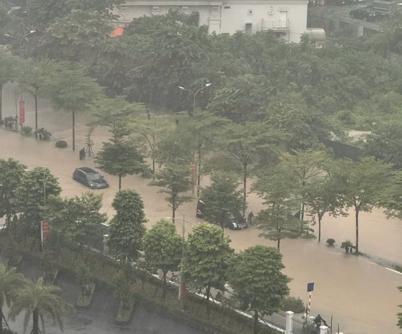 10月7日朝：大雨、ハノイ中心部で30箇所以上の浸水箇所が発生 -0