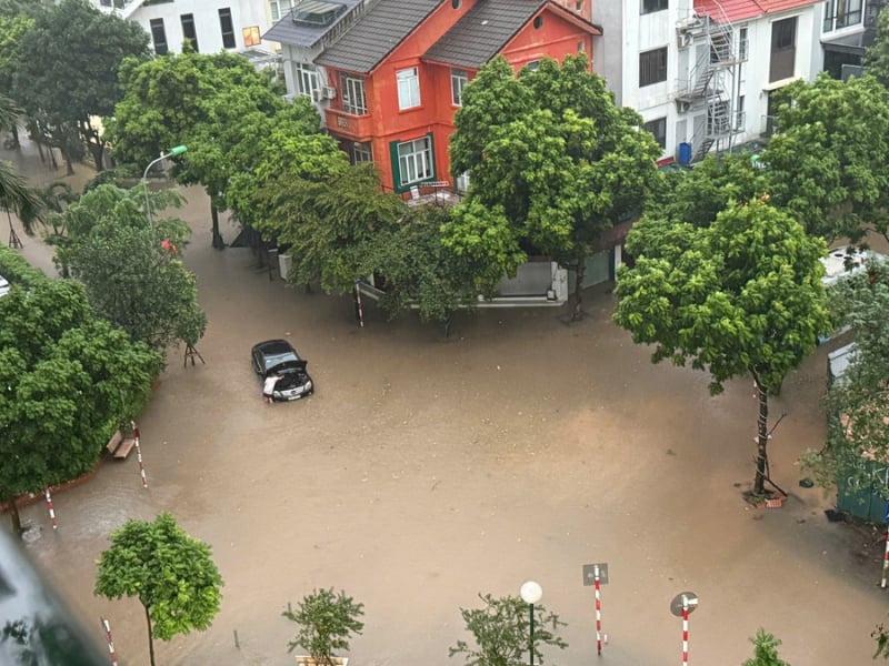 10月7日朝：大雨、ハノイ中心部で30箇所以上の浸水箇所が発生 -0
