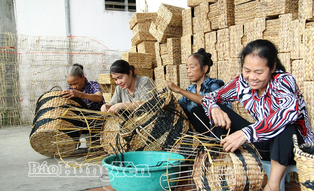 ការងារចំហៀងនៅឃុំ Nam Tien Hung ប៉ុន្តែផ្តល់ប្រាក់ចំណូលសំខាន់។