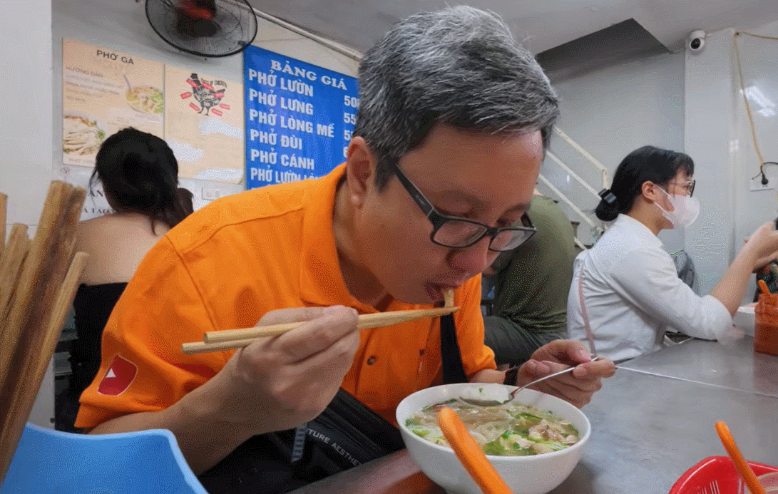 thumb pho ga nguyet.gif
