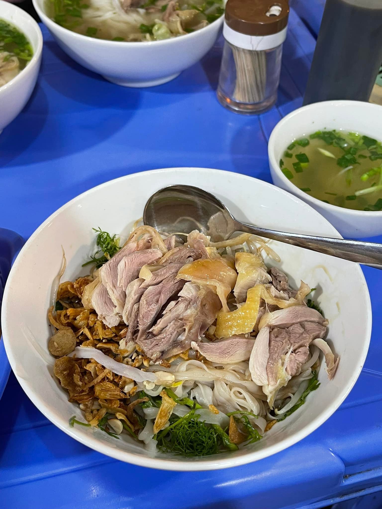 Nguyet Chicken Pho