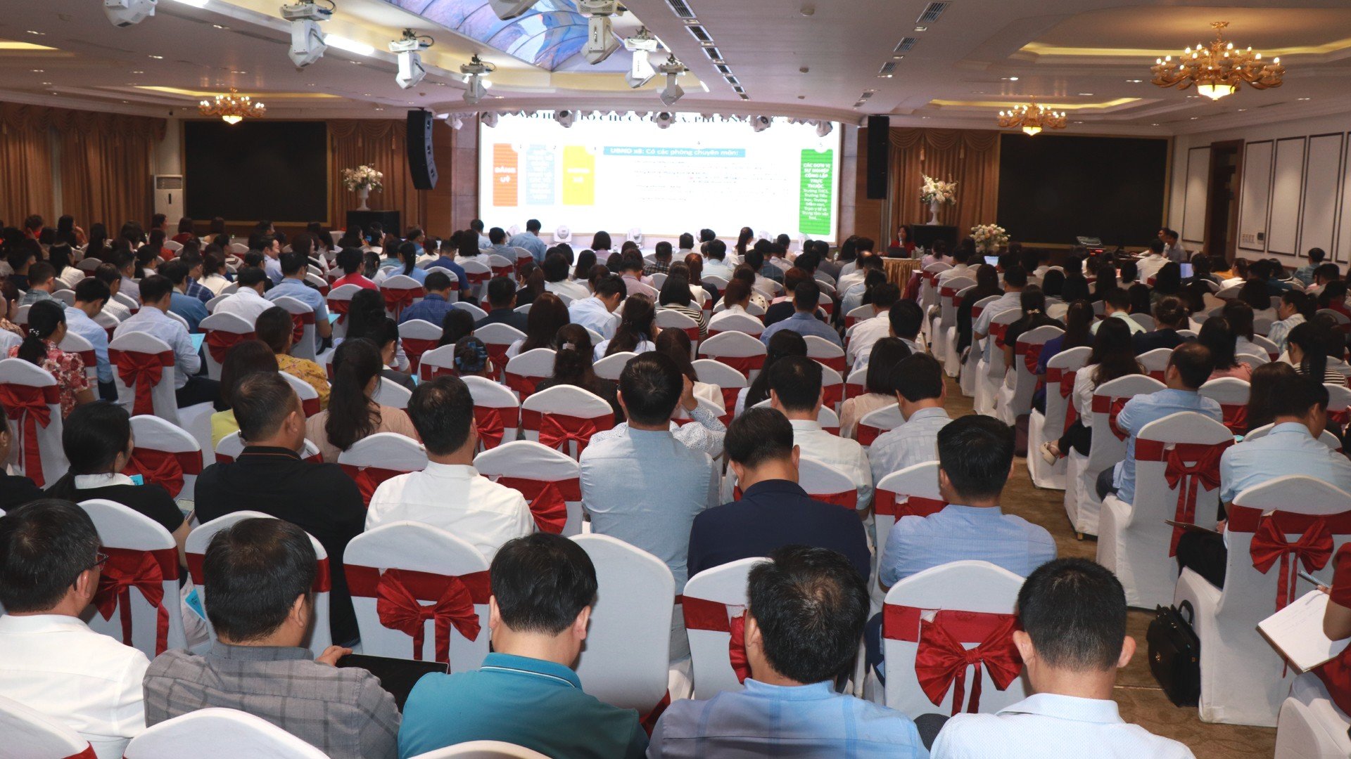quang-canh-11-2583.jpg