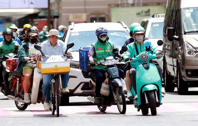 Người dân TP. Hồ Chí Minh sẽ được hỗ trợ từ 20 - 100% chi phí chuyển đổi xe điện - Ảnh 1.