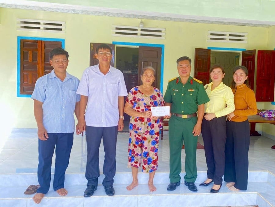 cong-ty-tecapro-ho-tro-kinh-phi-giup-7-gia-dinh-sua-chua-nha.jpg