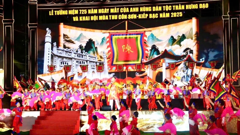 កម្មវិធីហាត់សមសម្រាប់ខួបលើកទី 725 នៃមរណភាពរបស់វីរៈបុរសជាតិ Tran Hung Dao និងការបើកពិធីបុណ្យរដូវស្លឹកឈើជ្រុះ Con Son-Kiep Bac ឆ្នាំ 2025។