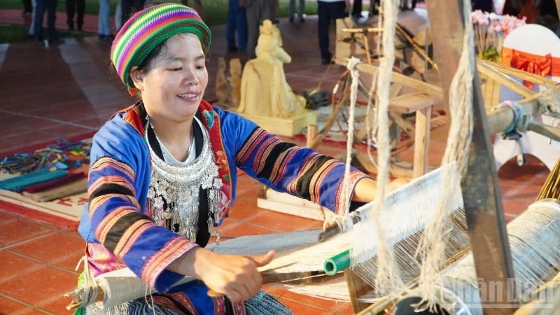 The 21st Vietnam Craft Village Fair in 2025, hosted by the Ministry of Agriculture and Environment, will take place from October 10 to October 13 in Hanoi.