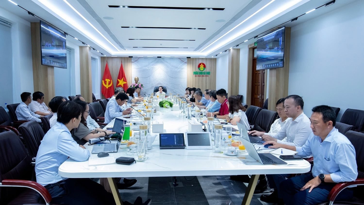 pvcfc-contact-and-work-with-the-team-supervision-team-1759725614900-175972561542185364174.jpg