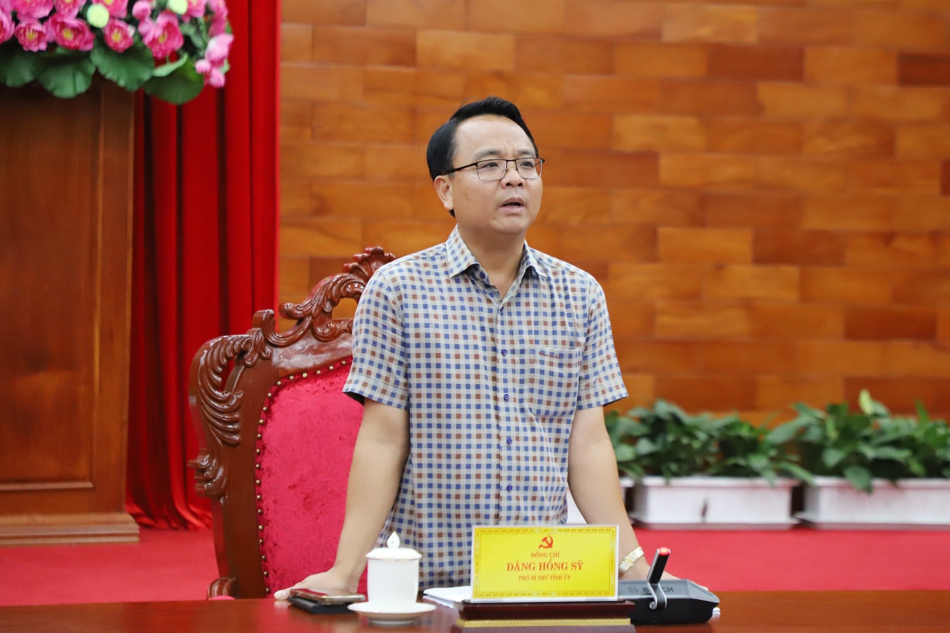 El subsecretario del Comité Provincial del Partido, Dang Hong Sy, pronunció un discurso de clausura en la reunión.