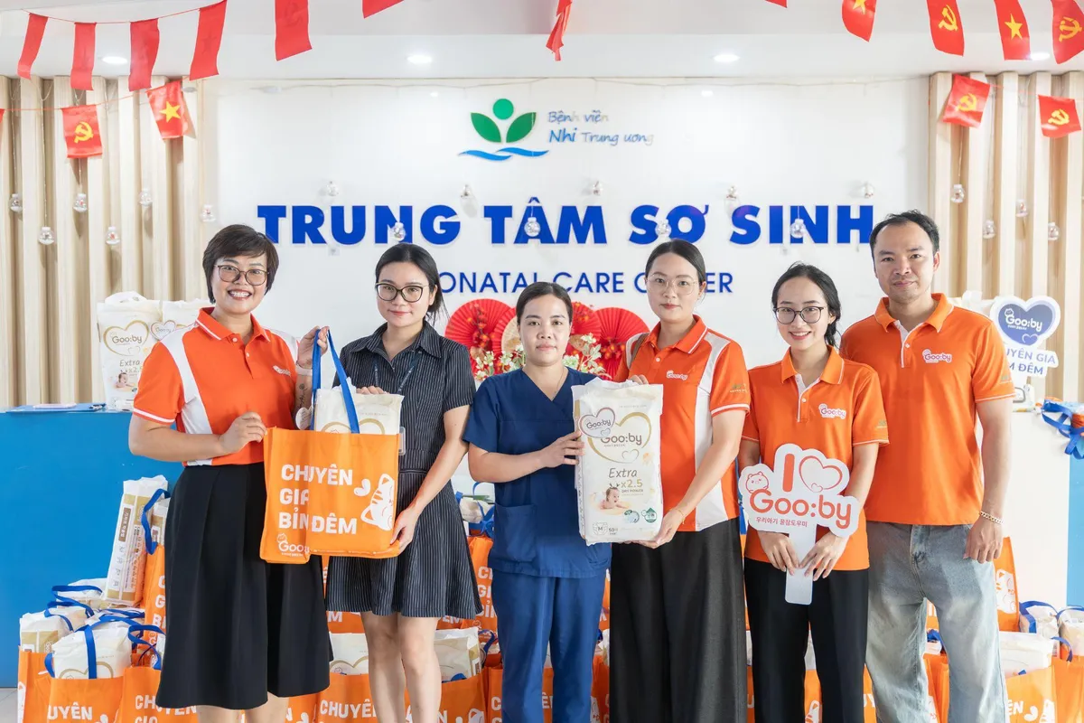Gooby trao tặng 100 phần quà cho Bệnh viện Nhi Trung ương nhân dịp Trung Thu - Ảnh 2.