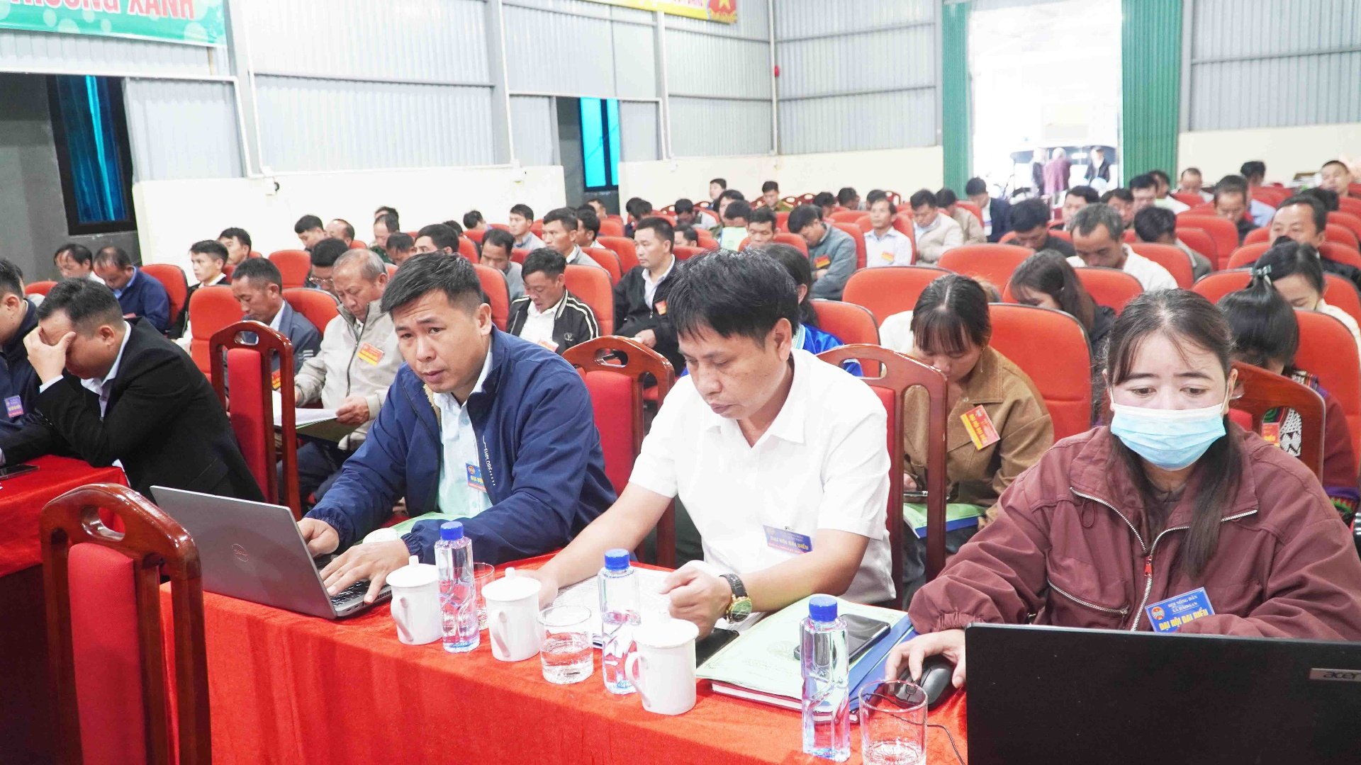 Các đại biểu dự đại hội.