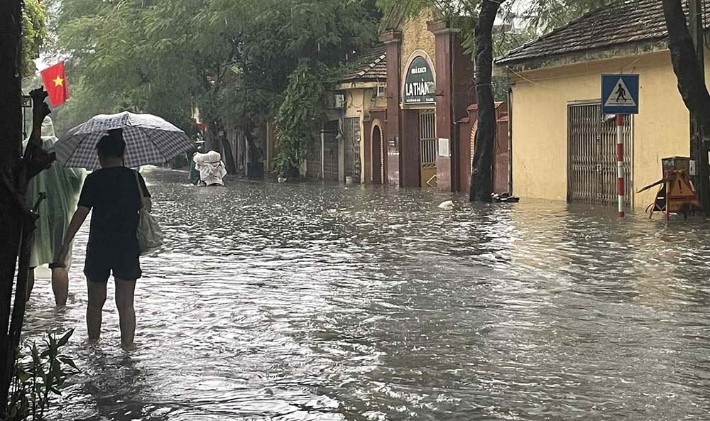Hanoi, Kuzeybatı ve Viet Bac'ta bu sabah yağmur devam ediyor