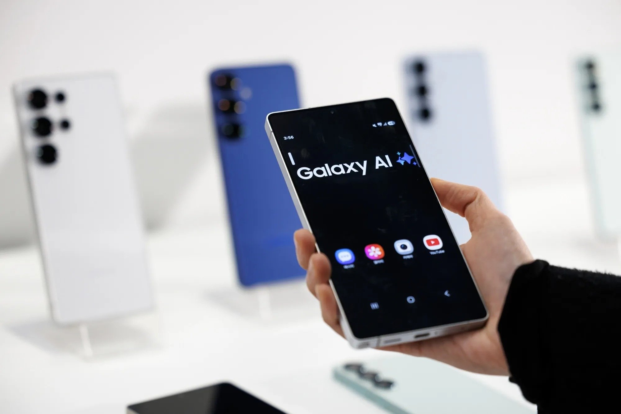 mua smartphone Android,  giao dien Android,  Google Pixel la gi,  Samsung Galaxy S25 Ultra anh 3