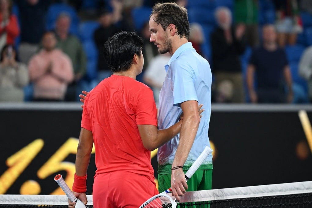 Medvedev đối đầu tay vợt gốc Việt, hẹn gặp Djokovic ở chung kết - 1