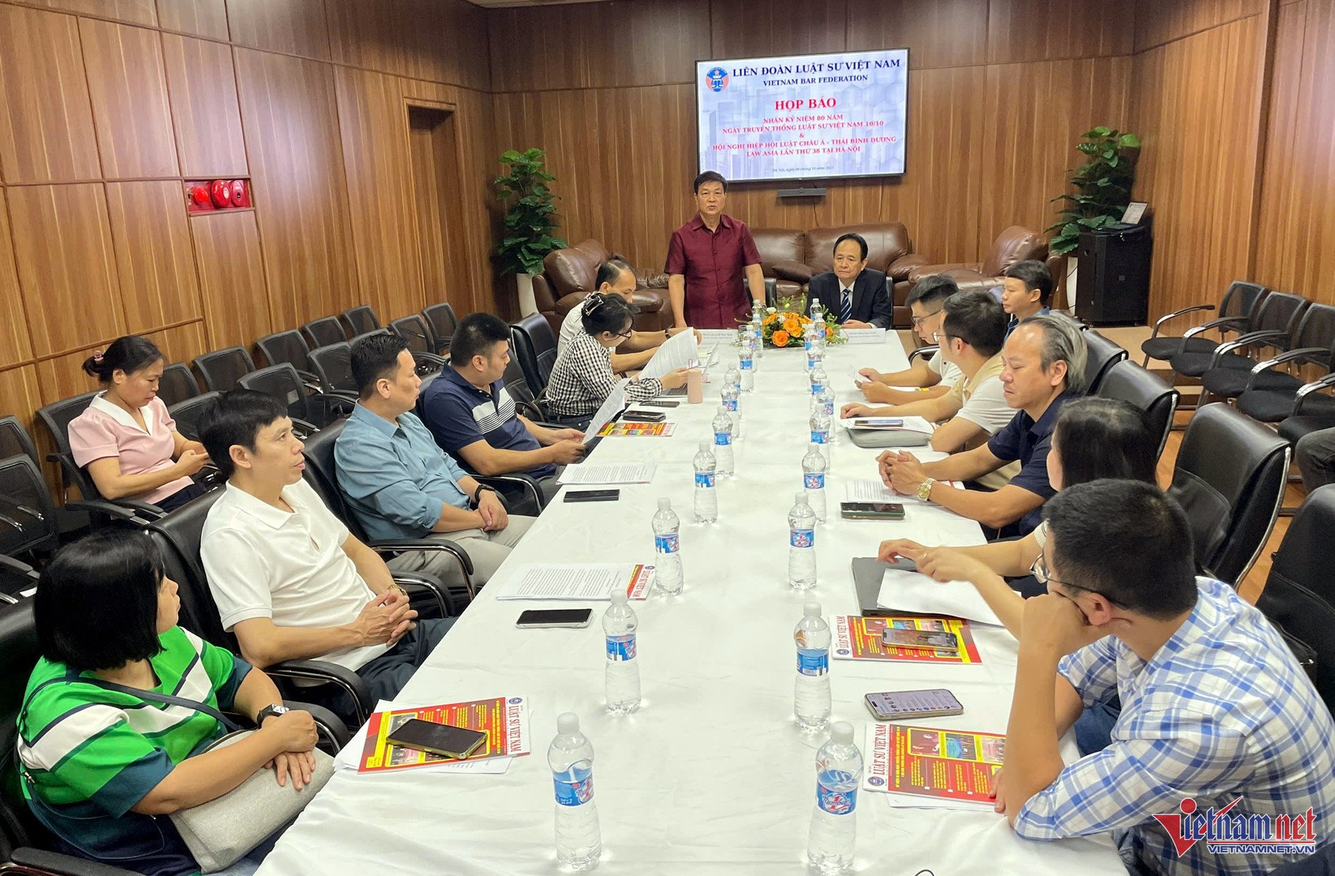 gan-600-dai-bieu-tham-du-hoi-nghi-thuong-nien-lan-thu-38-lawasia.jpg