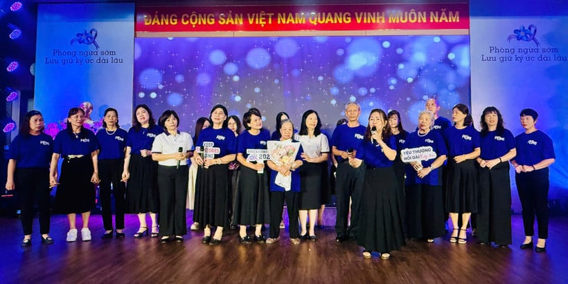 ການສື່ສານກ່ຽວກັບ dementia ໃນຜູ້ສູງອາຍຸທີ່ໂຮງຫມໍ Central Geriatric.