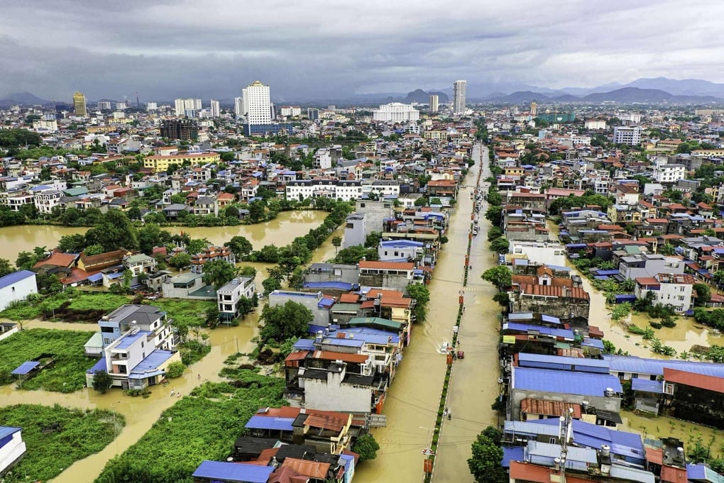 Loạt trường học Thái Nguyên ngập sâu, giải cứu nhiều học sinh mắc kẹt - 2