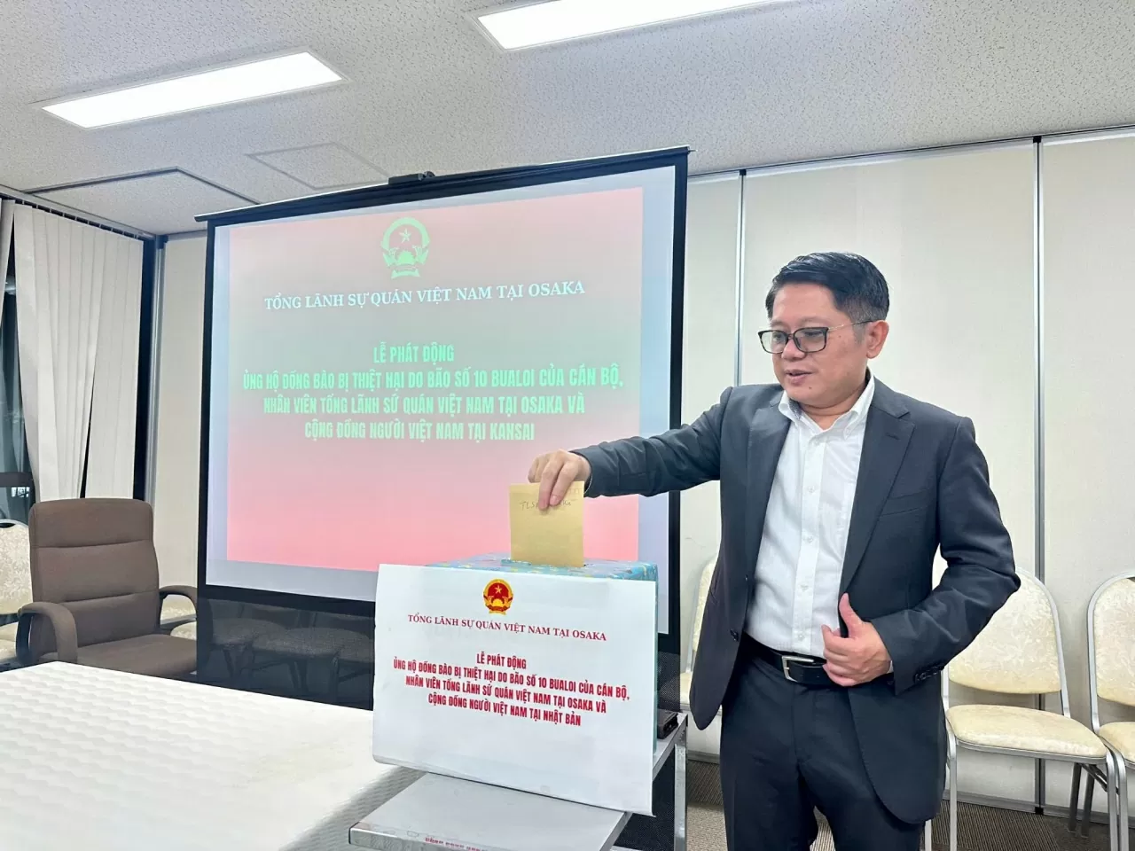 Tổng lãnh sự quán Việt Nam tại Osaka phát động ủng hộ đồng bào bị ảnh hưởng do cơn bão số 10