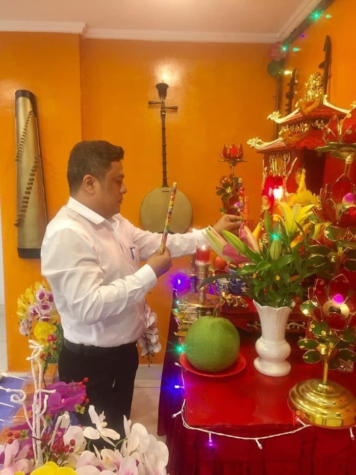 هنرمندان با خوشحالی روز سنتی تئاتر ویتنام را جشن میگیرند - عکس ۷. Nghệ sĩ hân hoan chào mừng ngày truyền thống sân khấu Việt Nam - Ảnh 7.