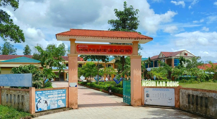 Tiết lộ loạt đơn giáo viên 