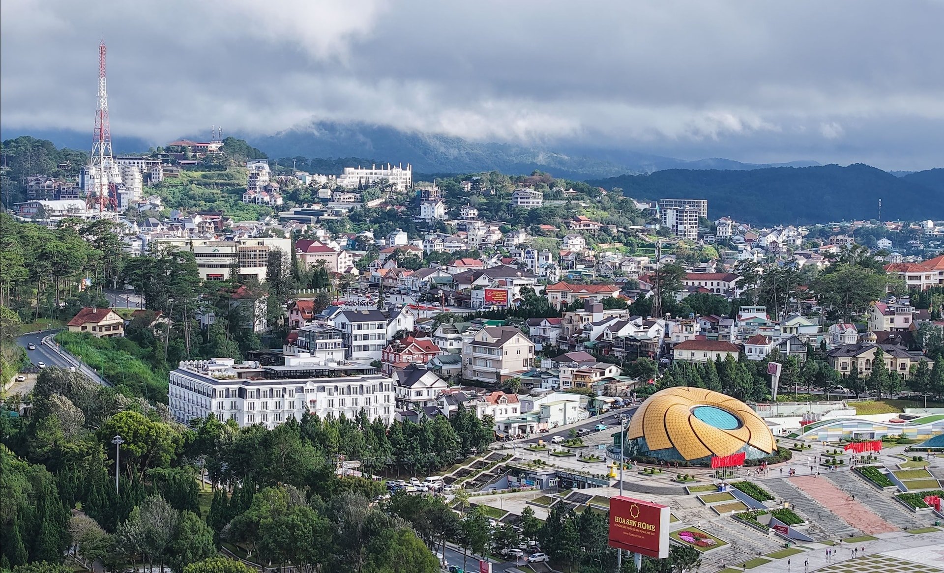 Dalat-Central-City.jpg