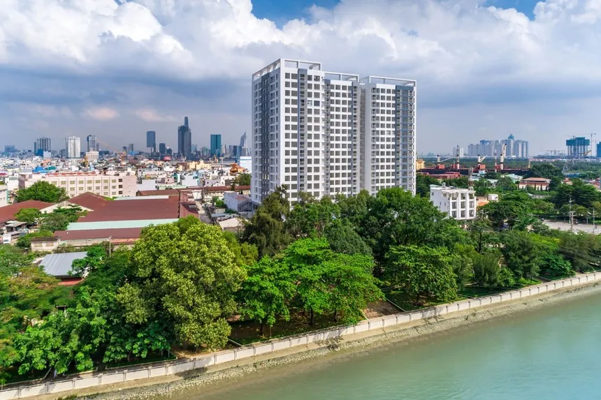 Thị trường bất động sản TP Hồ Chí Minh phục hồi chậm vì sao? - Ảnh 2.
