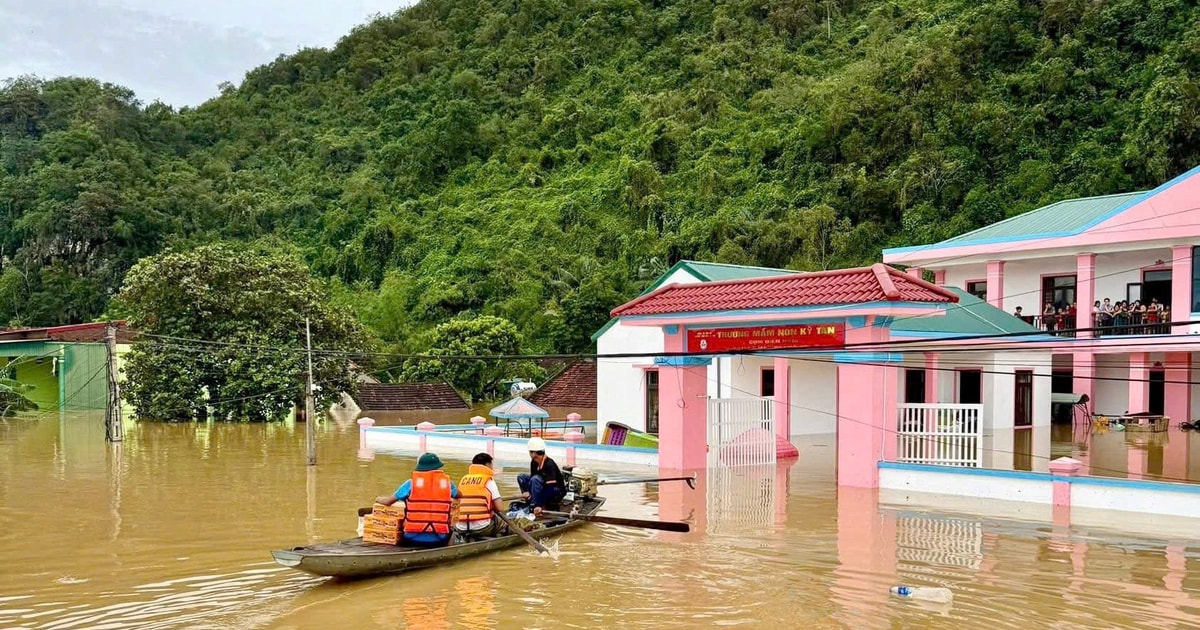 Vì sao các xã ở huyện Tân Kỳ cũ ngập dai dẳng sau bão số 10?