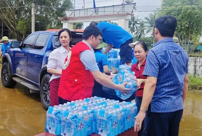 nuoc suoi.jpg