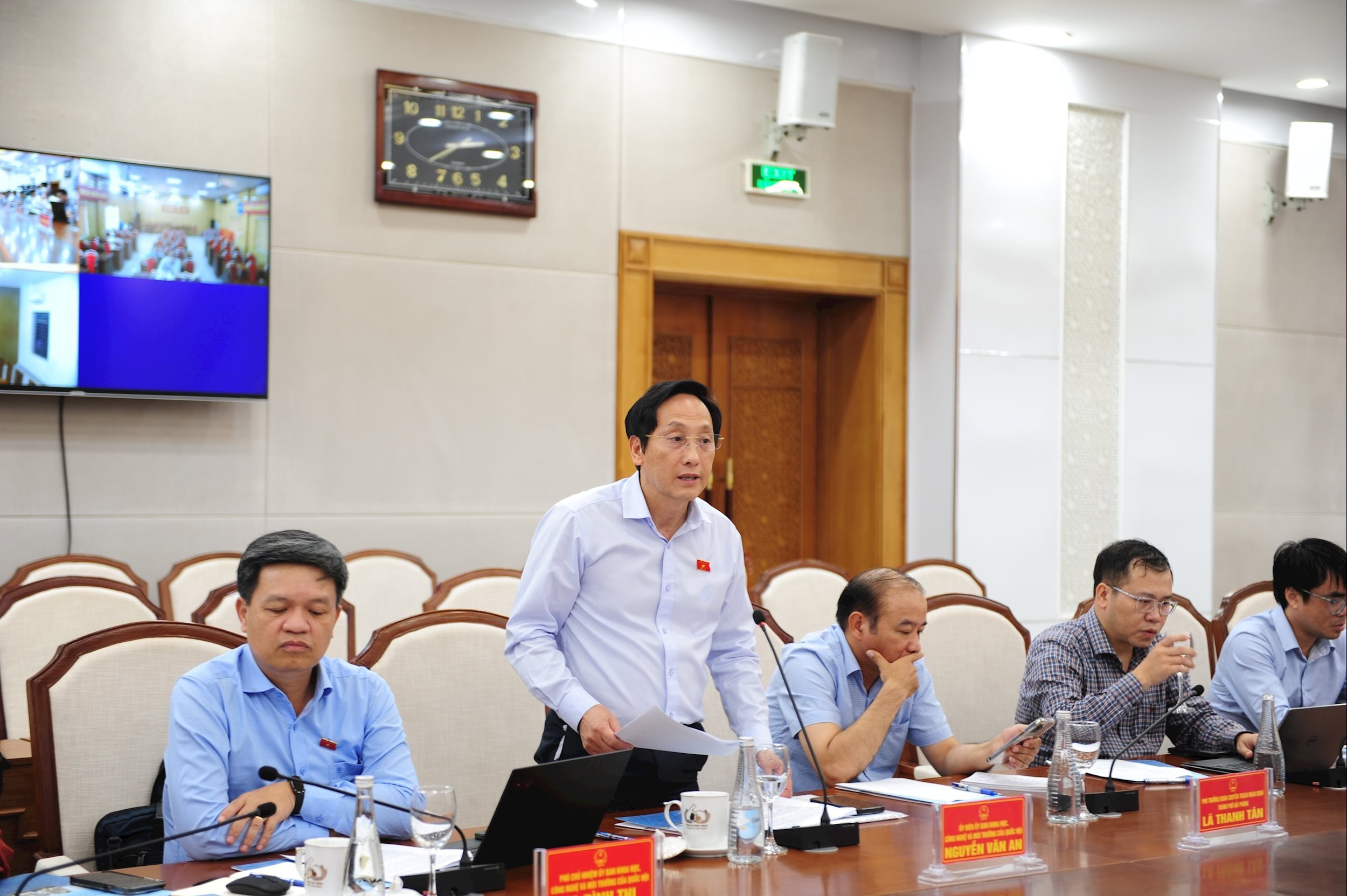 National Assembly member working full-time at the Committee on Science, Technology and Environment Nguyen Van An speaks