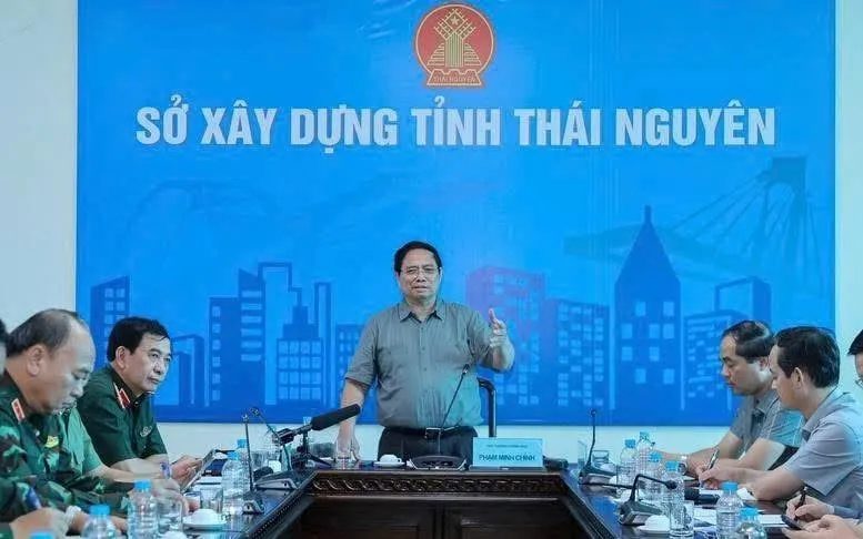 Thủ tướng Phạm Minh Chính phát biểu chỉ đạo tại cuộc họp khẩn về công tác khắc phục hậu quả mưa lũ tại Thái Nguyên chiều 8/10