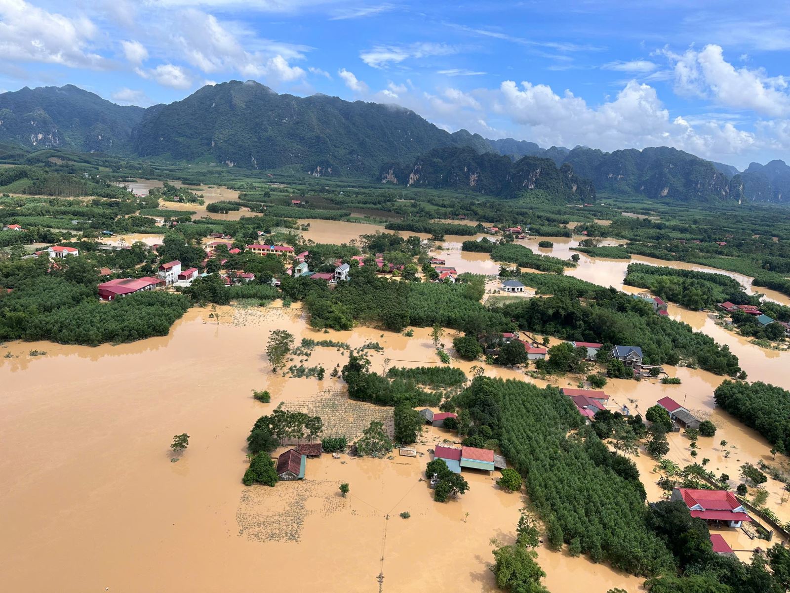 ចំណងជើងរូបថត