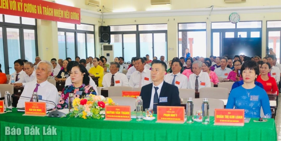 Đại biểu tham dự đại hội.