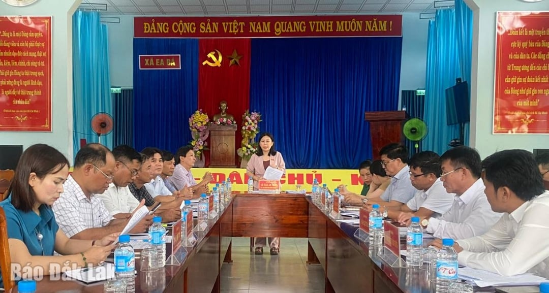 Genosse Le Dao An Xuan, stellvertretender Leiter der Delegation der Nationalversammlung der Provinz, hielt bei der Arbeitssitzung eine Abschlussrede.