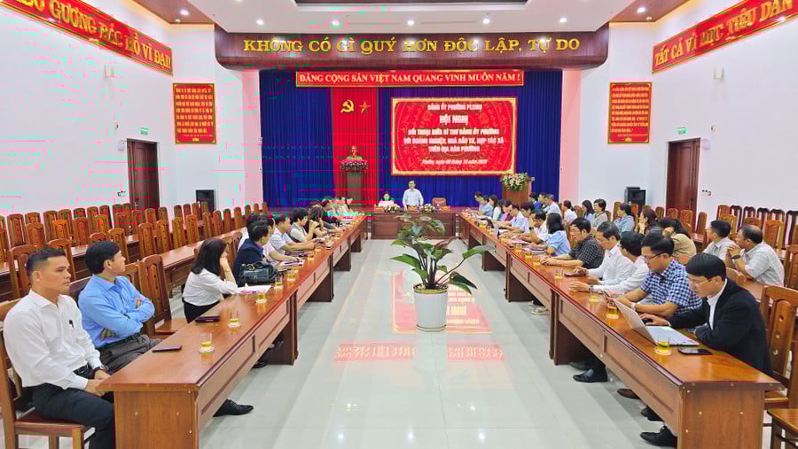 quang-canh-buoi-doi-thoai-giua-bi-thu-dang-uy-phuong-pleiku-voi-doanh-nghiep-nha-dau-tu-va-hop-tac-xa.jpg