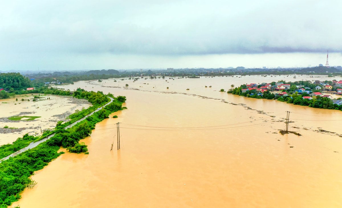 Floods are still complicated, need to be vigilant for landslides.