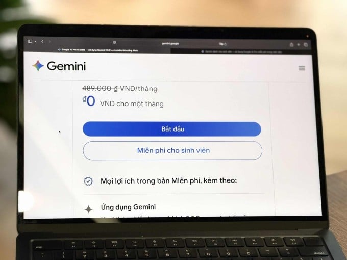 Trang thông báo tặng tài khoản của Google.