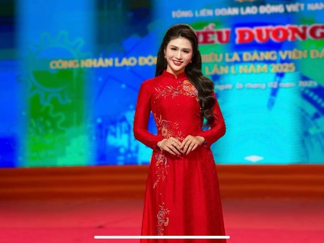 តើឈុតរបស់ពិធីករ Minh Trang នៅទូរទស្សន៍ខុសពីជីវិតពិតយ៉ាងណា? - រូបថត ៦. BTV Minh Trang diện trang phục trên truyền hình và đời thực khác nhau ra sao? - Ảnh 6.