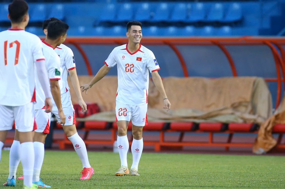 Cờ đến tay Tiến Linh- Ảnh 2.
