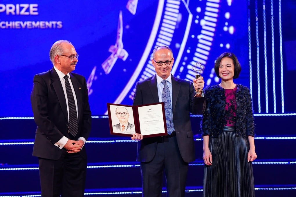 GS Omar M. Yaghi - Chủ nhân giải thưởng VinFuture nhận giải Nobel Hóa học 2025 - 2