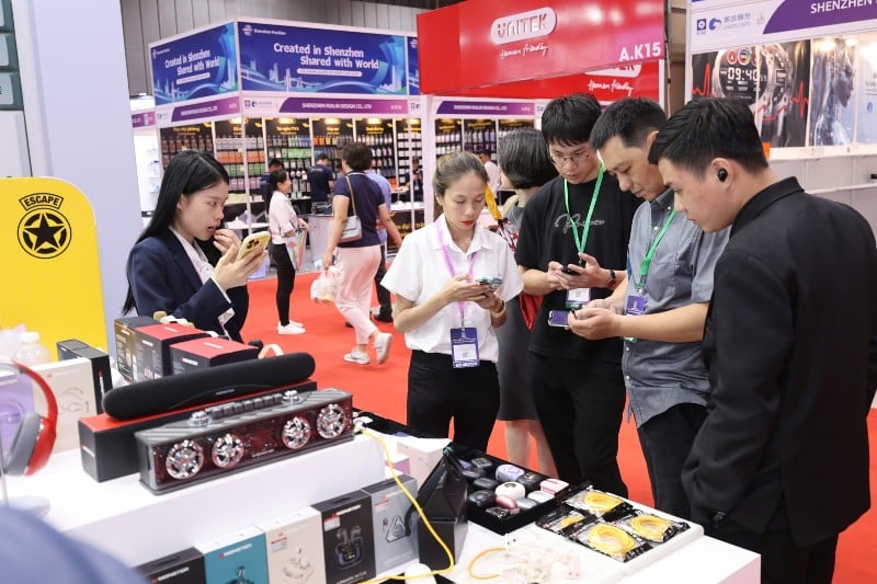 Sự kiện ngày 10-10 bùng nổ sale thiết bị công nghệ