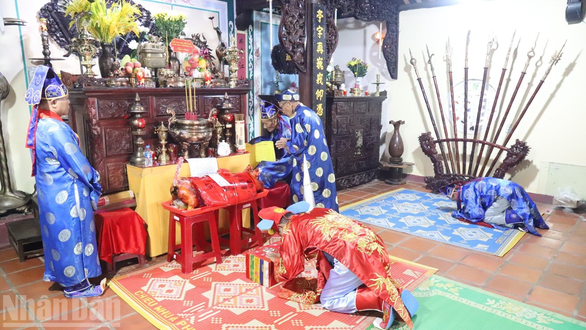 La Fête d’Automne n’est pas simplement une activité religieuse spirituelle dans la communauté, mais plus que cela, elle porte également les caractéristiques culturelles traditionnelles du peuple vietnamien qui ont été préservées depuis des générations. ndo_bl_img-6212-2504.jpg