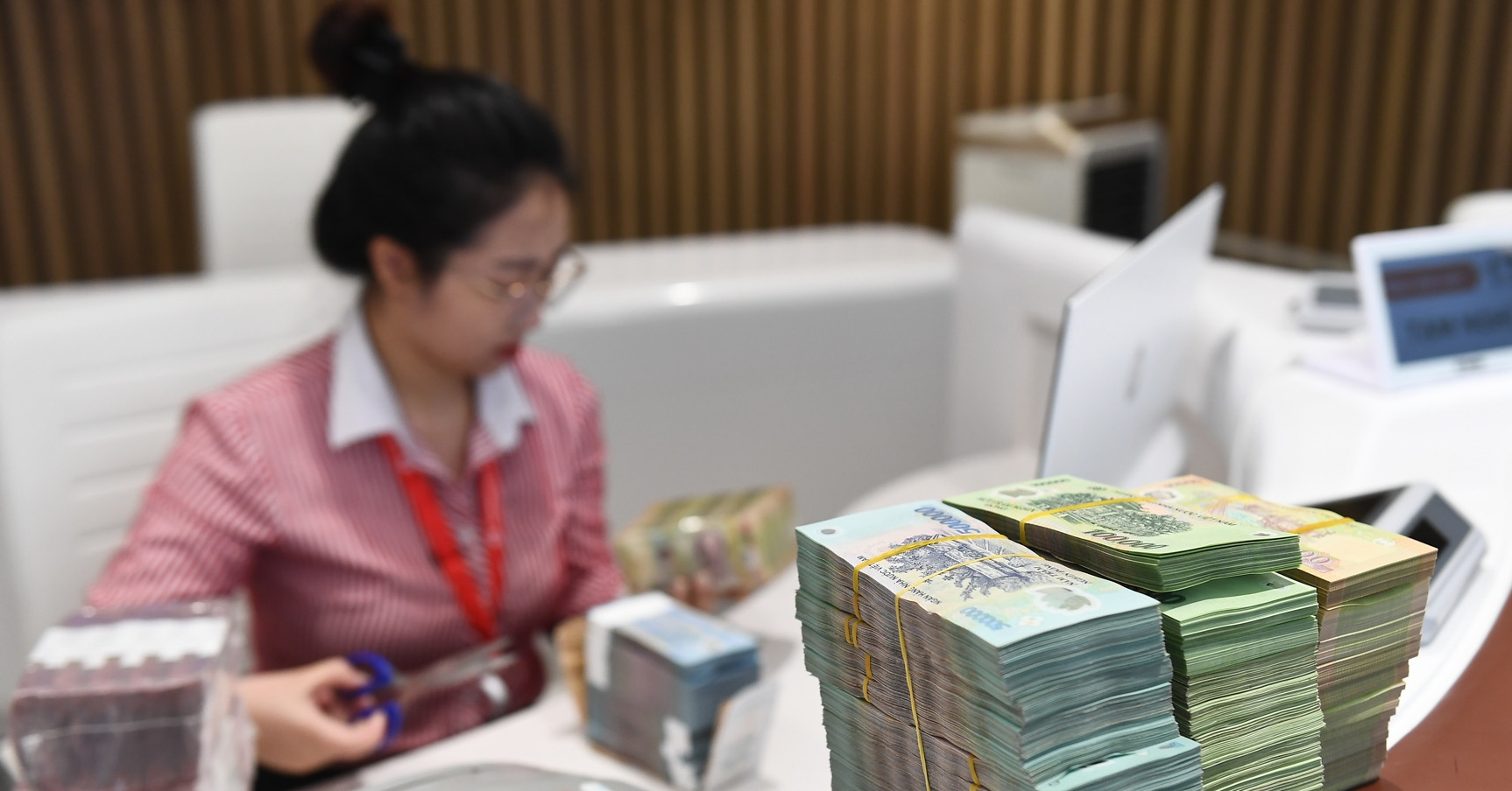 Lãi suất ngân hàng hôm nay 9/10/2025: Thêm nhà băng tặng lãi suất 'khủng'