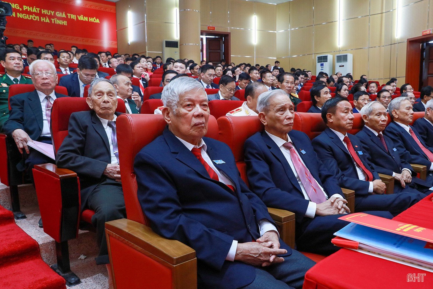 bqbht_br_dai-bieu-lao-thanh.jpg